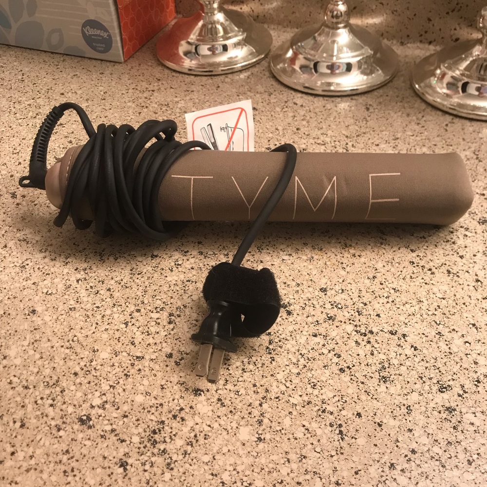 Tyme hair styler